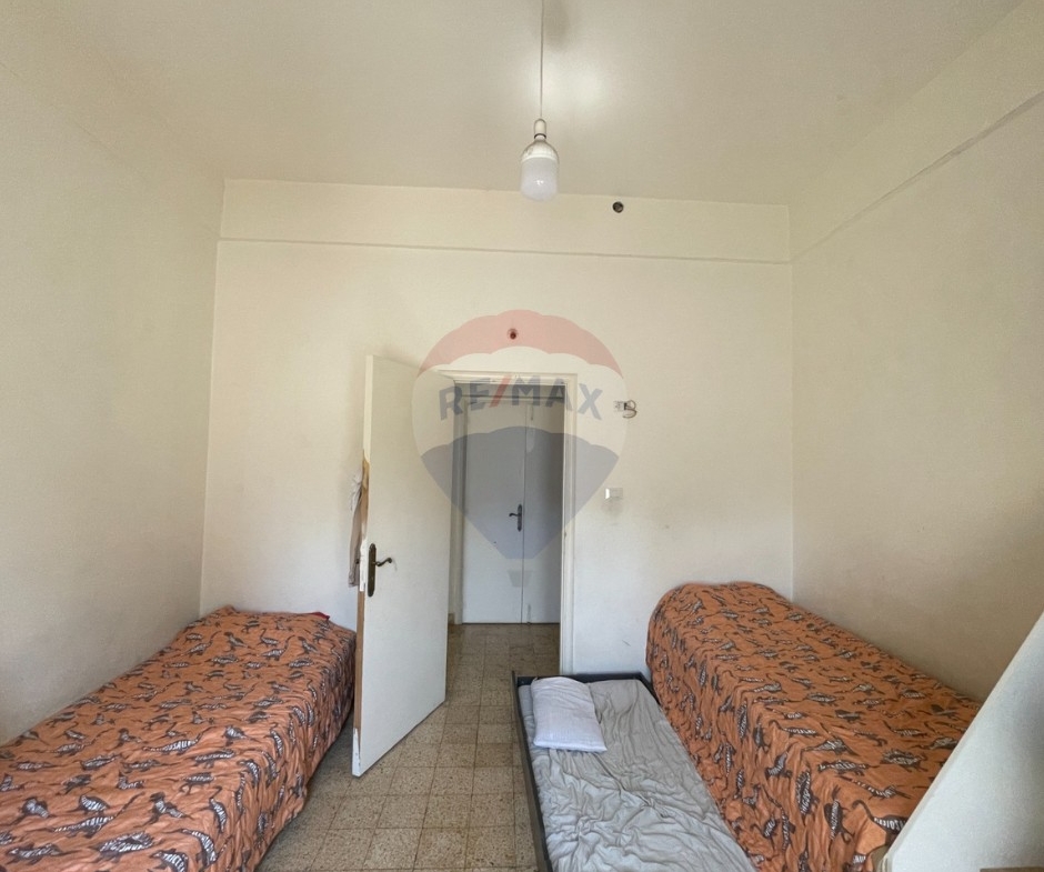 R9-3902 Apartment for Sale in Sahat El Nejme – Tripoli, 120 m²شقة للبيع في ساحة النجمة – طرابلس، 120 م² — Photo 6 of 12