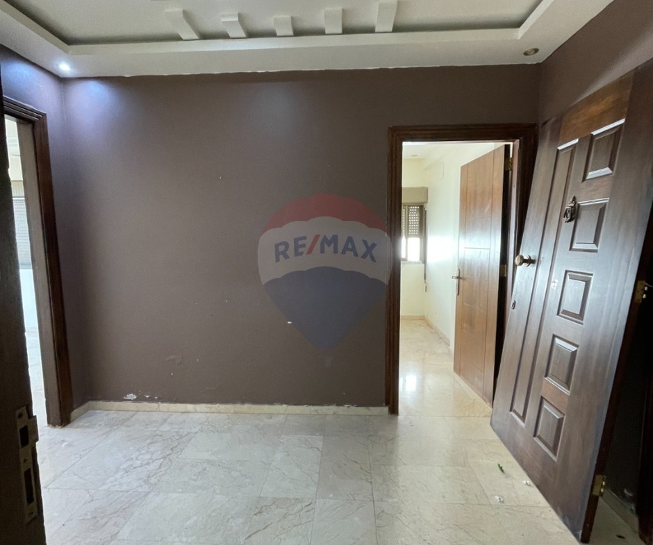 R9-3828 Apartment for Rent in Bahsas Boulevard – Tripoli, 9th Floorشقة للإيجار في بحصاص بوليفارد – طرابلس، الطابق التاسع — Photo 7 of 11
