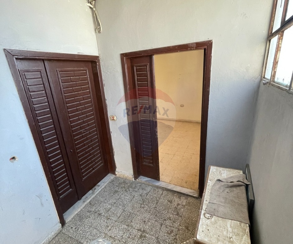 R9-3832 شقة للبيع في باب الرمل – طرابلس، 190 م² — الصورة 8 من 9