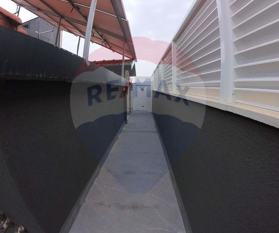 R9-3957 Triplex for Rent in Balamand – Koura, 381 m², Sea & Mountain Viewتريبلكس للإيجار في البلمند – الكورة، 381 م²، إطلالة بحرية وجبلية — Photo 11 of 22