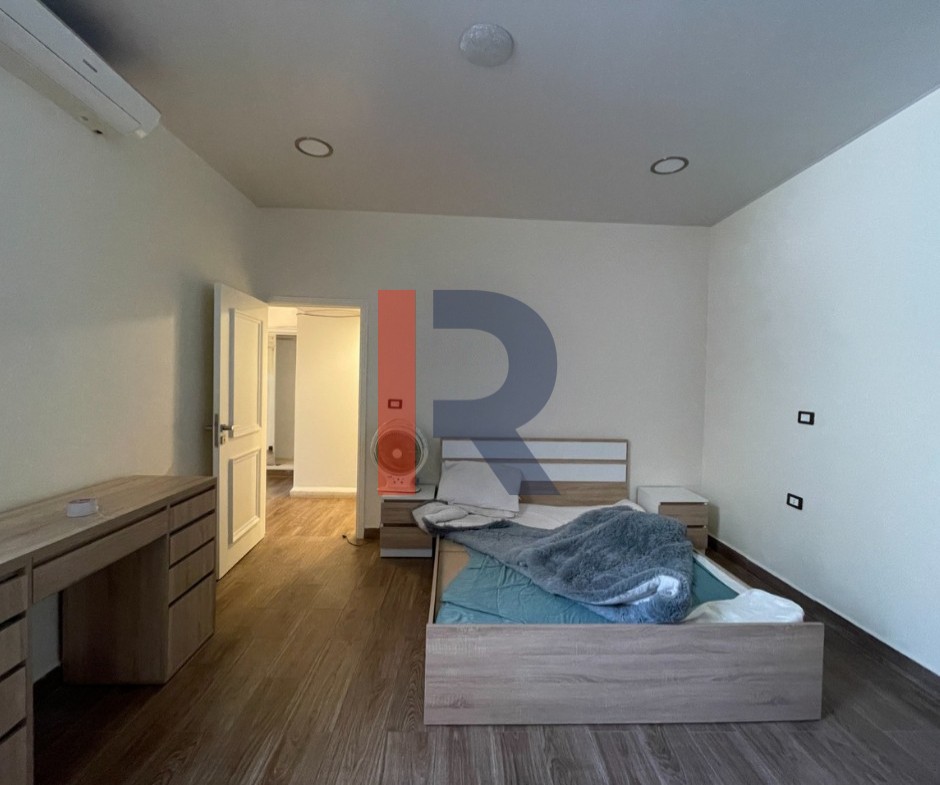 R9-3910 شقة مفروشة للإيجار في أبو سمرا – ساحة الضناوي، طرابلس، 302 م² — الصورة 14 من 27