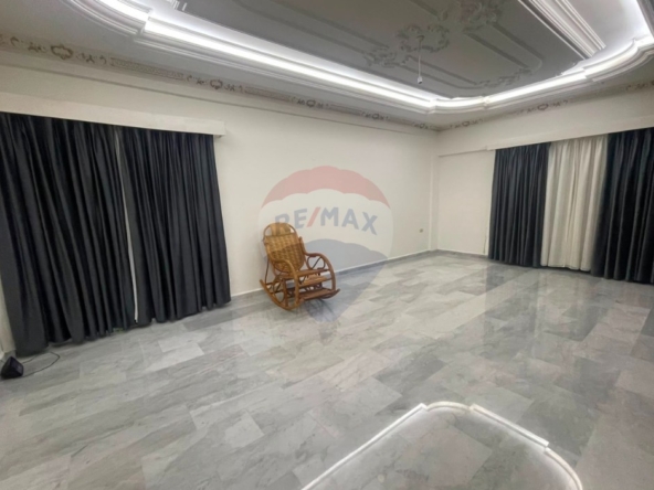 R9-3919شقة للبيع في المعرض – طرابلس، 227 م² — الصورة 3 من 12