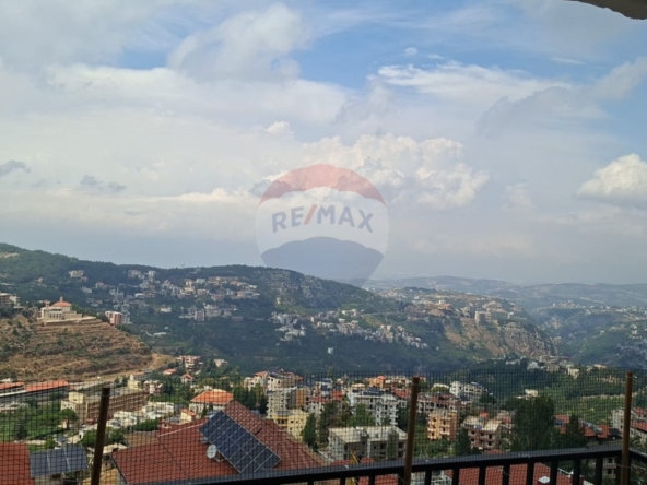 R9-3917 شقة للبيع في بقاع صفرين – الضنية، 340 م²،إطلالة جبلية — الصورة 2 من 6