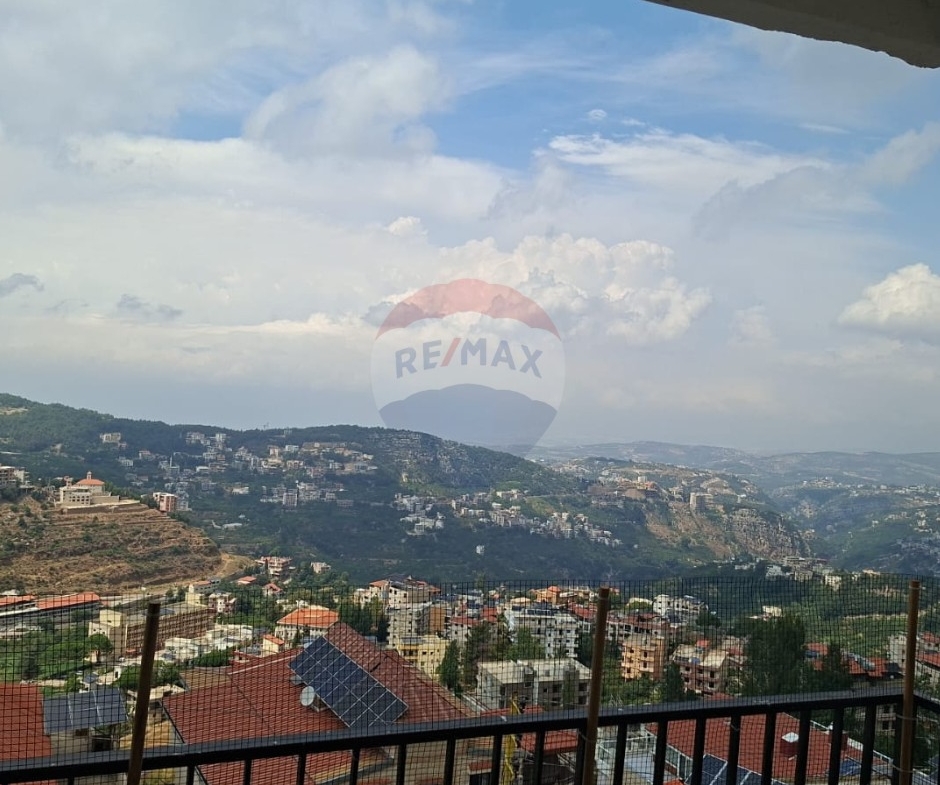 R9-3917 شقة للبيع في بقاع صفرين – الضنية، 340 م²،إطلالة جبلية — الصورة 2 من 6