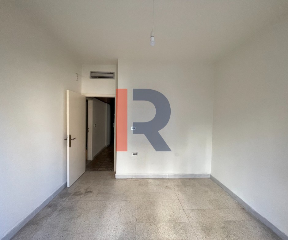 R9-3923 شقة للبيع في أبو سمرا – ساحة الضناوي، طرابلس، 150 م² — الصورة 2 من 15