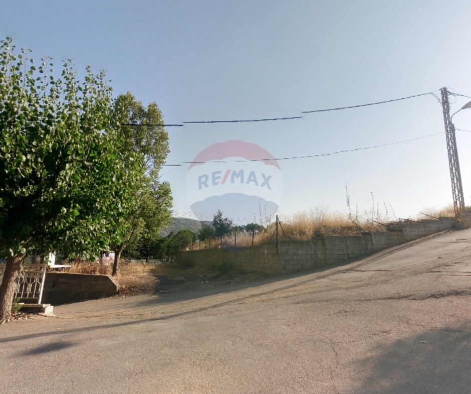 R9-3941 Land for Sale in Baskinta – Metn, 1,500 m², Zoning 25/50, Villa Areaأرض للبيع في بسكنتا – المتن، 1,500 م²، تصنيف 25/50، منطقة فلل — Photo 2 of 2