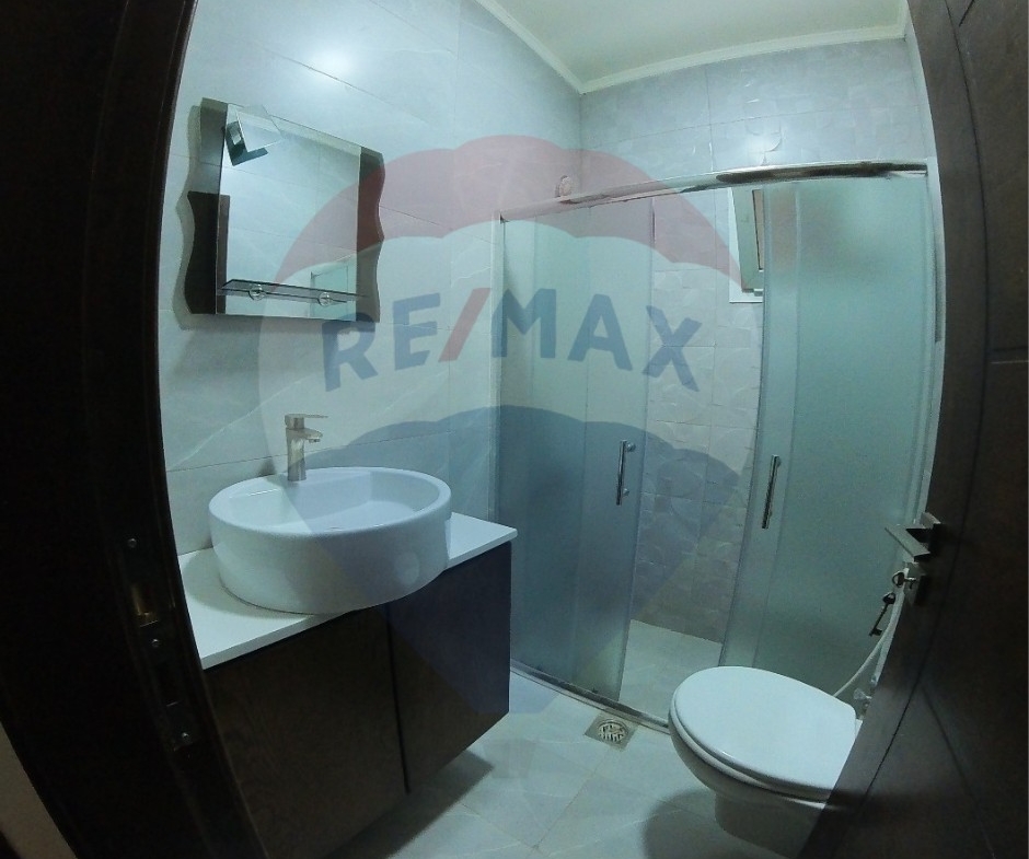 R9-3957 Triplex for Rent in Balamand – Koura, 381 m², Sea & Mountain Viewتريبلكس للإيجار في البلمند – الكورة، 381 م²، إطلالة بحرية وجبلية — Photo 21 of 22