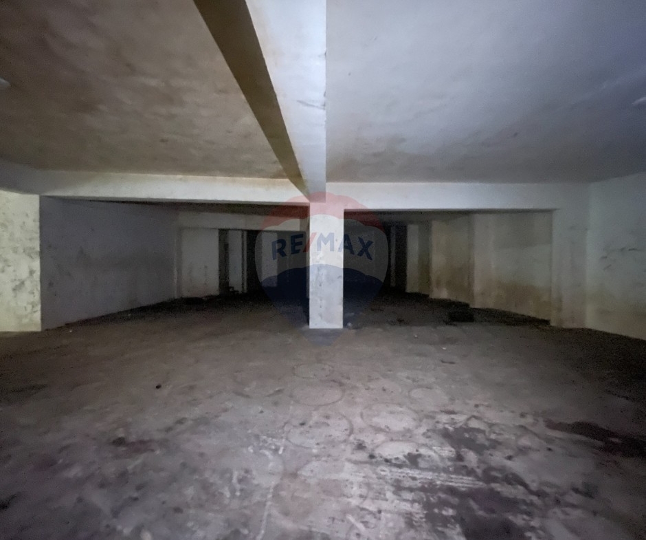 R9-3925Warehouse for Sale in Abou Samra – Tripoli, 500 m², 6 m Height, Main Road مستودع للبيع في أبو سمرا – طرابلس، 500 م²، ارتفاع 6 أمتار، على الطريق العام — Photo 4 of 9