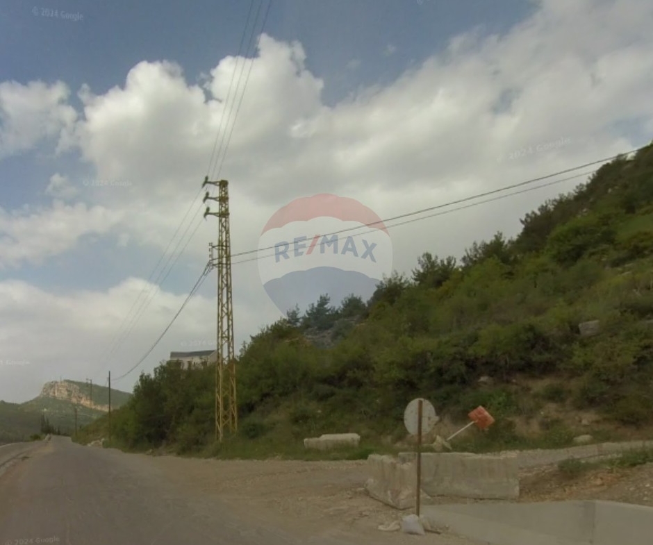 R9-3927 Land for Sale in Bcharreh – Kanat, 3,711 m², Zoning 15/30أرض للبيع في بشري – قناة، 3,711 م²، تصنيف 15/30 — Photo 4 of 4