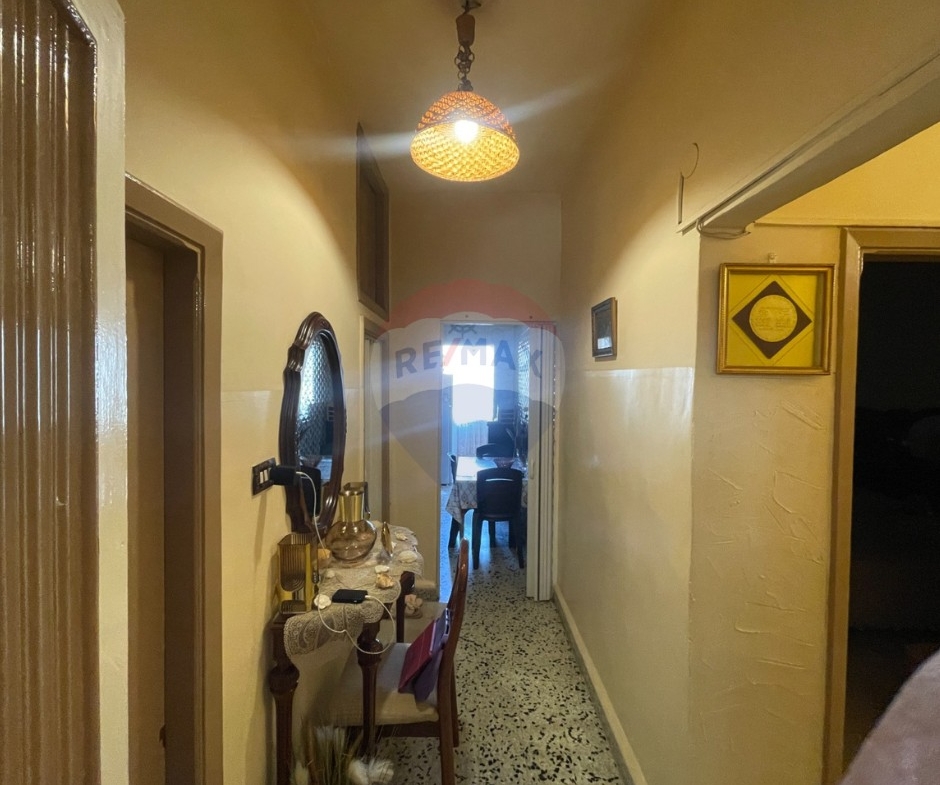 R9-3930 شقة للبيع في الميناء – حي الرمل، طرابلس، 130 م² — الصورة 4 من 6