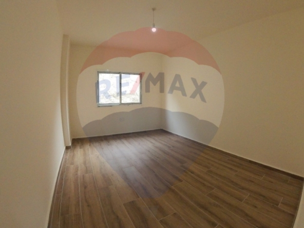 R9-3957 Triplex for Rent in Balamand – Koura, 381 m², Sea & Mountain Viewتريبلكس للإيجار في البلمند – الكورة، 381 م²، إطلالة بحرية وجبلية — Photo 4 of 22