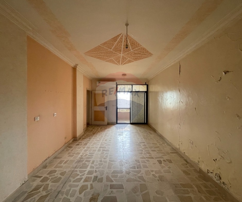 R9-3968 Apartment for Sale in Kobbeh Tripoli | 250 m² + Independent 100 m² Apartmentشقة للبيع في القبة طرابلس | 250 م² مع شقة مستقلة 100 م² — Photo 4 of 21
