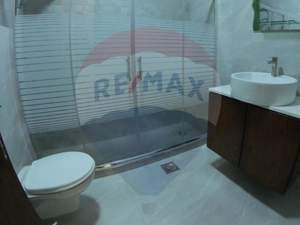 R9-3957 Triplex for Rent in Balamand – Koura, 381 m², Sea & Mountain Viewتريبلكس للإيجار في البلمند – الكورة، 381 م²، إطلالة بحرية وجبلية — Photo 5 of 22