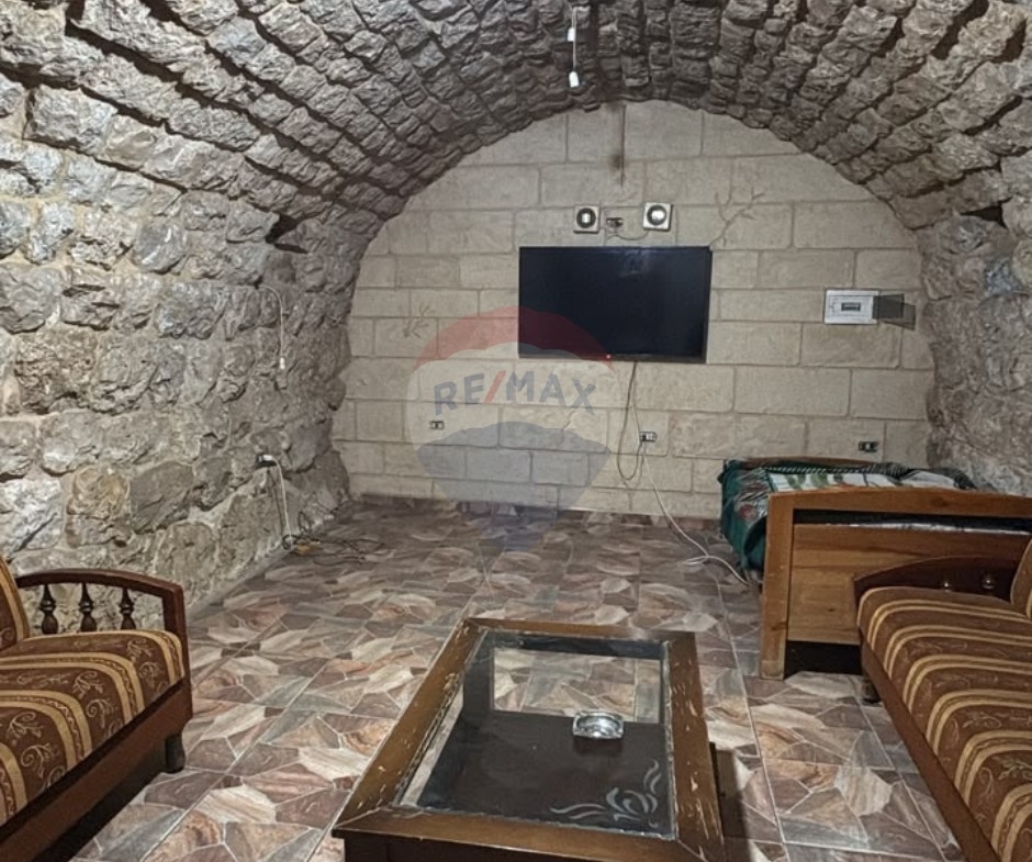 R9-3907 Stone House for Sale in Douma – Batroun, 1100 m², 3 Floorsبيت حجري للبيع في دوما – البترون، 1100 م²، 3 طوابق — Photo 7 of 9