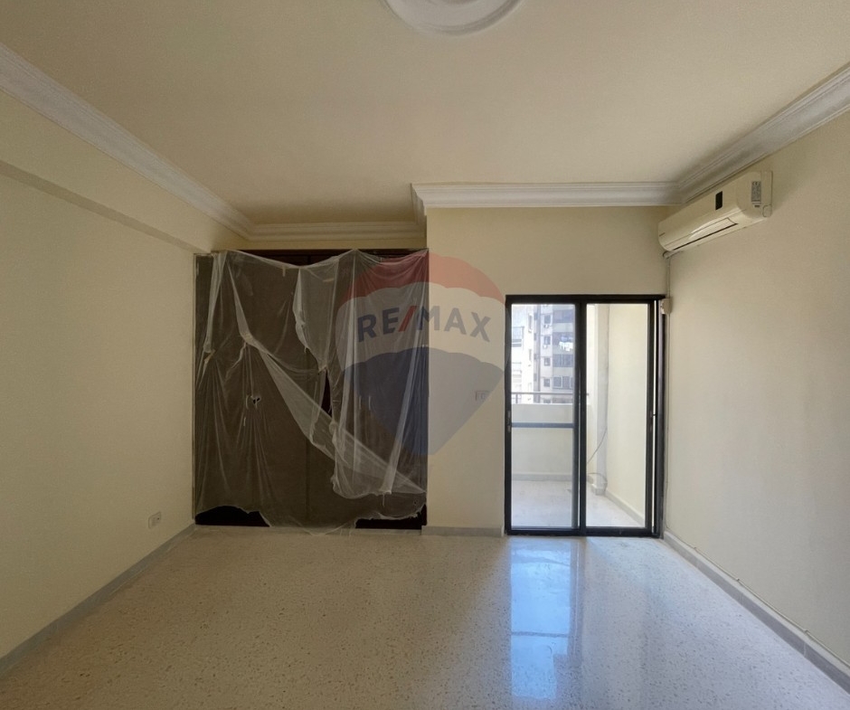 R9-3905 Newly Renovated Apartment for Sale in Abou Samra – Sahat Saadoun, Tripoli, 185 m²شقة مجددة حديثًا للبيع في أبو سمرا – ساحة سعدون، طرابلس، 185 م² — Photo 7 of 15