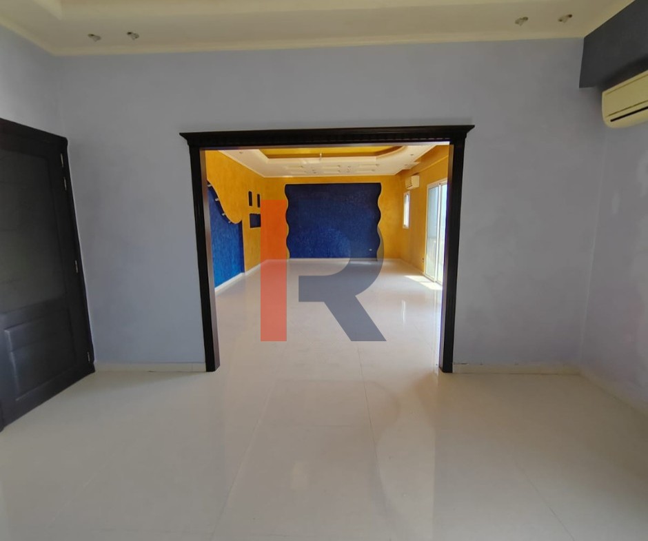 R9-3928 شقة للبيع في أبو سمرا – ساحة سعدون، طرابلس، 220 م² — الصورة 5 من 8