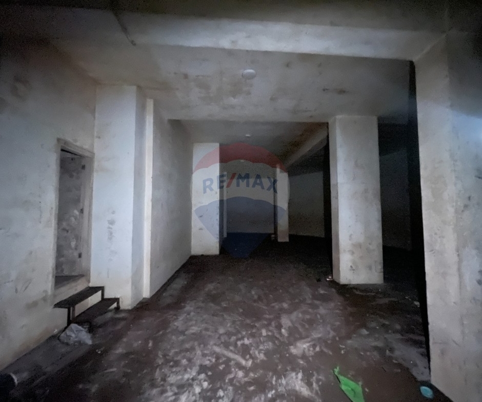 R9-3925Warehouse for Sale in Abou Samra – Tripoli, 500 m², 6 m Height, Main Road مستودع للبيع في أبو سمرا – طرابلس، 500 م²، ارتفاع 6 أمتار، على الطريق العام — Photo 9 of 9