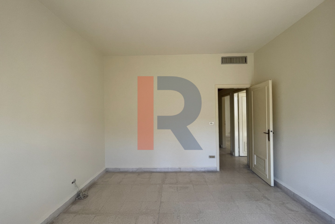 R9-4049 200m² 3-Bedroom Apartment for Sale in Maarad Tripoli — Photo 10 of 14