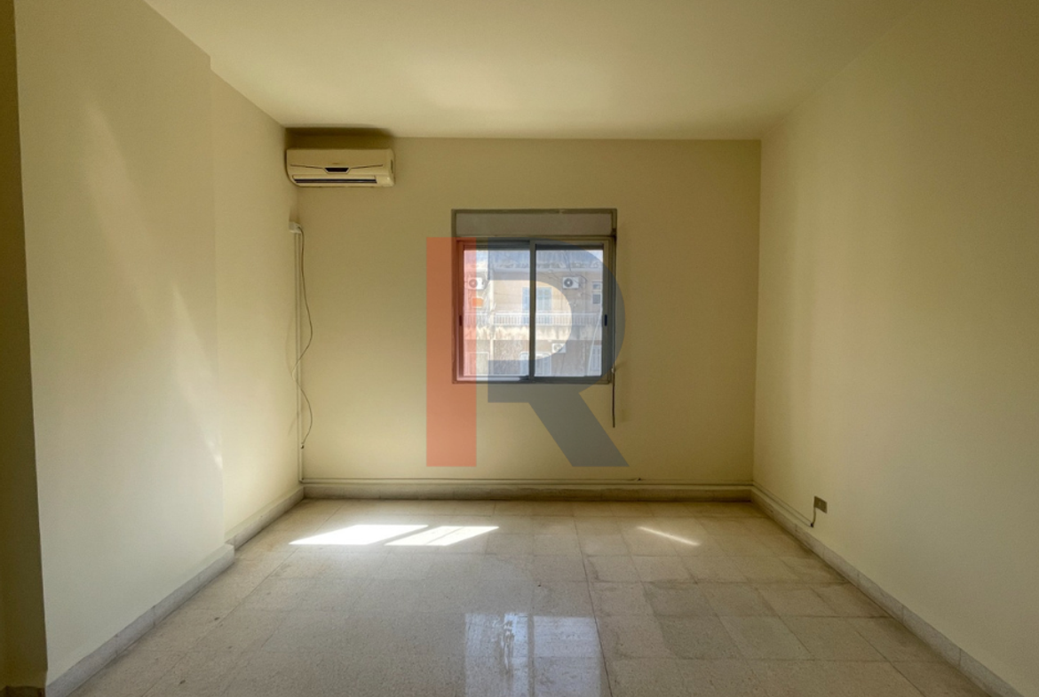 R9-4049 200m² 3-Bedroom Apartment for Sale in Maarad Tripoli — Photo 11 of 14