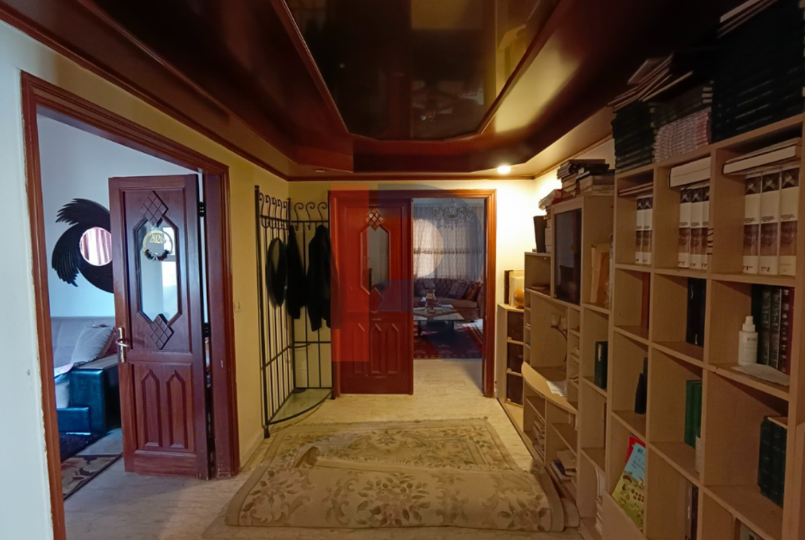 R9-4042 Grand 370m² Luxury Apartment for Sale on Miten Street Tripoli | Near Masjid El Rawda — Photo 14 of 14