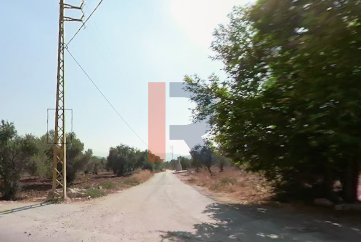 R9-4037 425m² Main Road Commercial Land for Rent in Bziza Koura | With Utilities — Photo 2 of 3