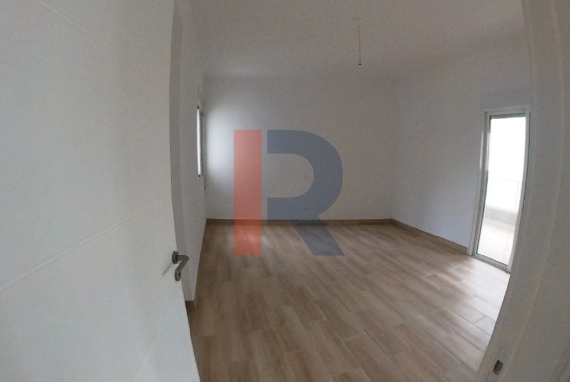 R9-4069 150m² 3-Bedroom Apartment for Rent in Bahsas Tripoli | Parking & Solar System — Photo 2 of 12