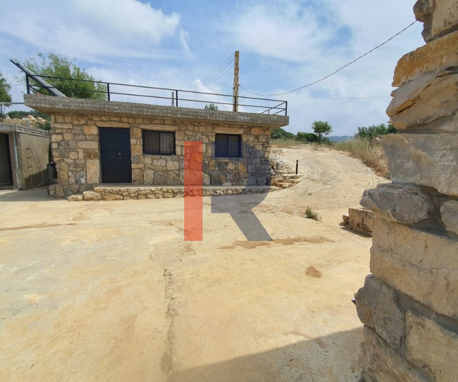 R9-3982 Land with Guest Houses for Sale in Chabtine Batroun | 2,925 m² | Pool & Expansion Permit — Photo 5 sur 5