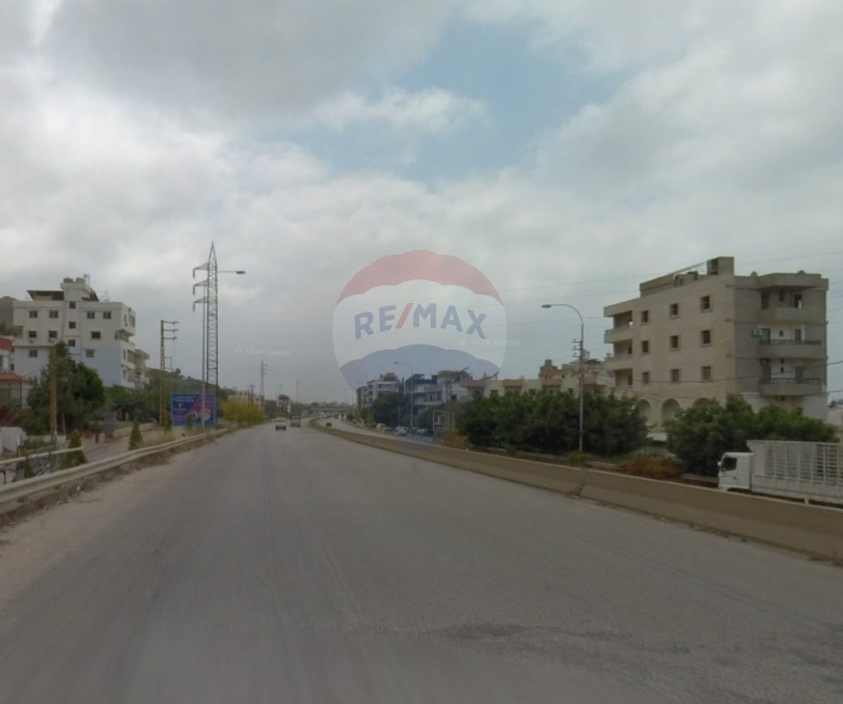 R9-4002 Prime Land for Sale on Qalamoun Highway | 4,010 m² | 30/105 Zoning Investment Opportunityأرض للبيع على أوتوستراد القلمون | 4,010 م² | تصنيف 30/105 وفرصة استثمارية نادرة — Photo 3 of 3