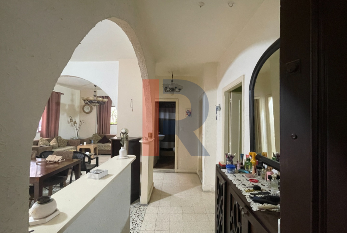 R9-4047 Apartment for Sale on Alameddine Street El Mina Tripoli | With Terrace — Photo 3 of 10