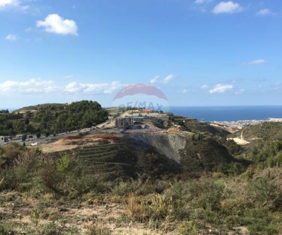 R9-4018 Land for Sale in Kfarhazir Koura | 1,170 m² | Sea Viewأرض للبيع في كفرحزير الكورة | 1,170 م² | إطلالة بحرية — Photo 3 of 3