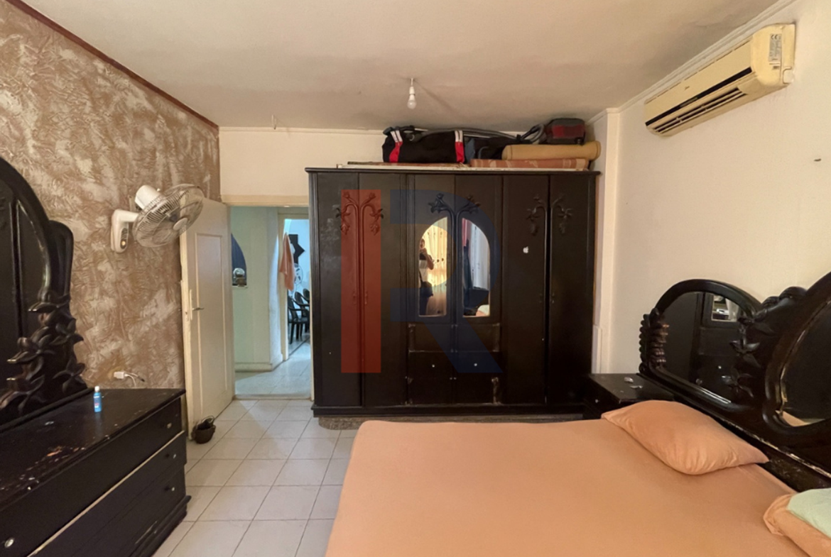 R9-4047 Apartment for Sale on Alameddine Street El Mina Tripoli | With Terrace — Photo 4 of 10