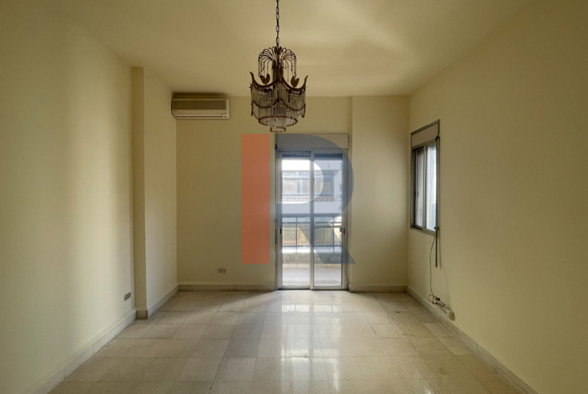 R9-4049 200m² 3-Bedroom Apartment for Sale in Maarad Tripoli — Photo 5 of 14