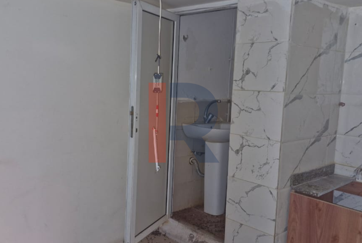 R9-4052 Well-Decorated 2-Floor Shop for Rent on Nakabet El Ateba Street Tripoli — Photo 5 of 5