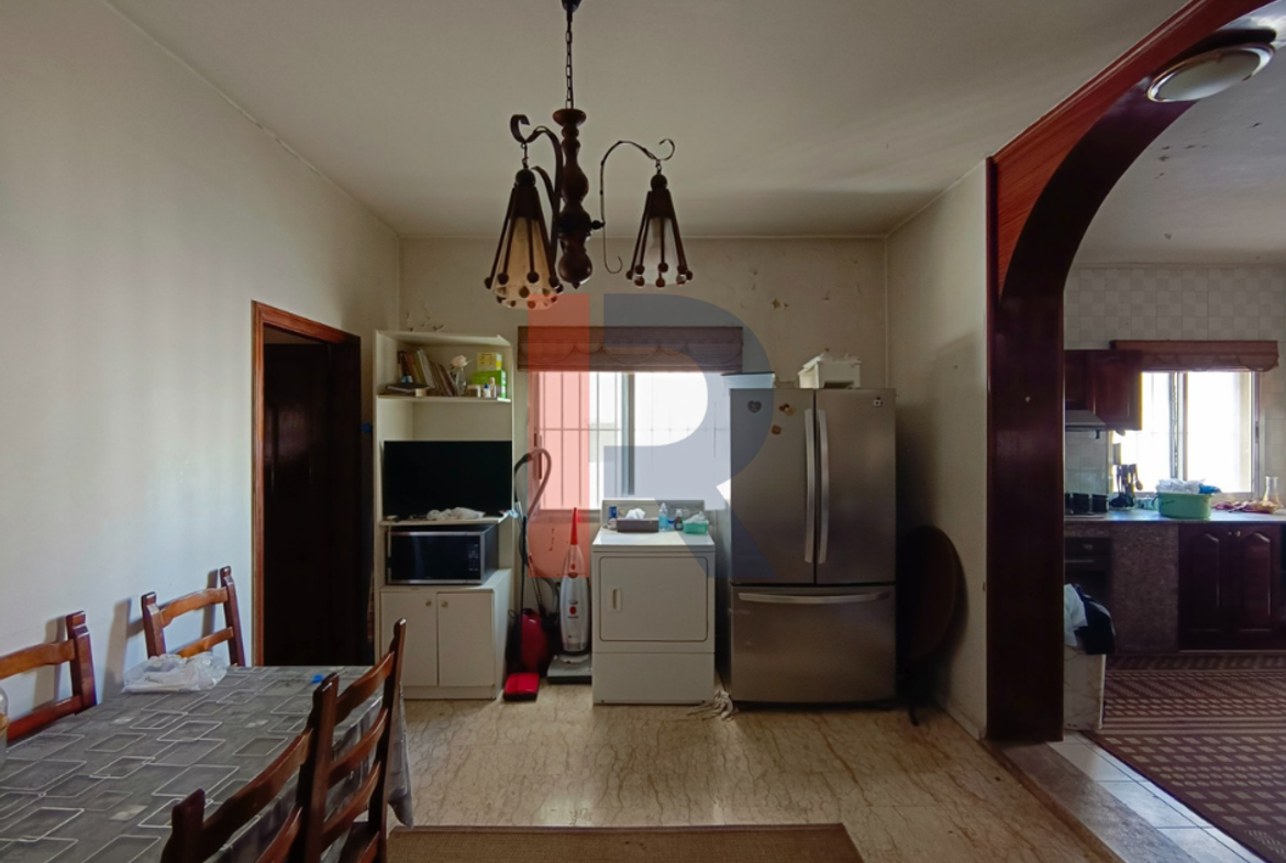 R9-4042 Grand 370m² Luxury Apartment for Sale on Miten Street Tripoli | Near Masjid El Rawda — Photo 6 of 14