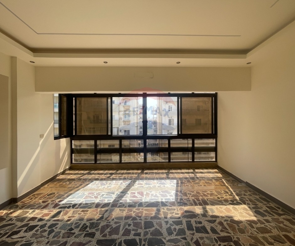R9-4022 150m² Apartment for Sale in Abou Samra Rawdet Zaytounشقة 150م للبيع في ابو سمراء روضة الزيتون — Photo 8 of 10